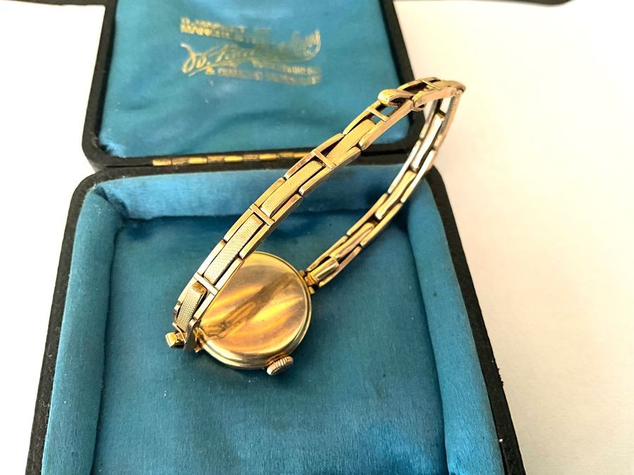 Ladies 9ct Gold Wristwatch