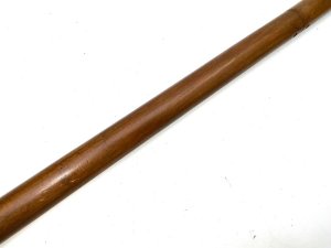 Malacca stick with silver top length of 93 cm diameter of the silver tops 4 cm and hallmarked for london 1919. Sticks diameter from tops 22 mm tapering down to ferule 18 mm. The double edged high tension blades length from tip to top of handles 83 cm, reference lp1 tel: we accept online payments for all our items listed: bank transfer cash on collection or if wishing over the phone using your debit or credit cards, also doing layby payments plan, or email giving your address details & contact number and we shall send you your items invoice to make