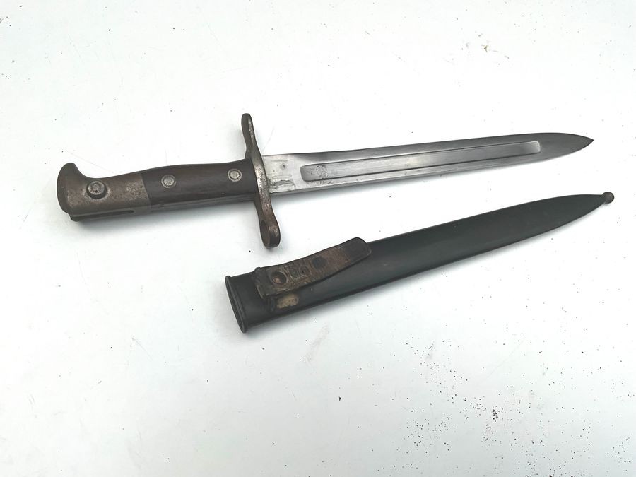 Bayonet With Scabbard