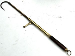 Superb bras and iron construction telescopic with rosewood grip gaff, reference cc. Tel: we accept online payments for all our items listed: bank transfer cash on collection or if wishing over the phone using your debit or credit cards, also doing layby payments plan, or email giving your address details & contact number and we shall send you your items invoice to make