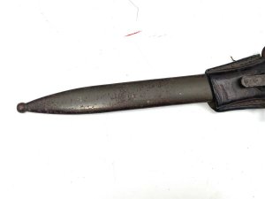 Has an italian badge on handle dated 1915 scabbard good as is the frog quite a rare bayonet a must for the collection, reference dbsd3 tel: we accept online payments for all our items listed: bank transfer cash on collection or if wishing over the phone using your debit or credit cards, also doing layby payments plan, or email giving your address details & contact number and we shall send you your items invoice to make