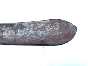 A genuine world war 2 u.s. Legitimus collins & co 1250 machete. Collins & co was awarded various allied contracts throughout world war 2. This particular machete was typically issued to be carried on tanks and vehicles in europe, and was used by the u.s., british & canadians during ww2. The machete is in good original condition with some surface tarnishing that could be cleaned up if so desired, no damage to handle, blade good, original markers marks are visible length 51 cm width at widest 8 cm depth 2 cm. Reference dbsd3 l tel: we accept online payments for all our items listed: bank transfer cash on collection or if wishing over the phone using your debit or credit cards, also doing layby payments plan, or email giving your address details & contact number and we shall send you your items invoice to make