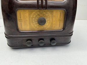 Bakelite cased condition very good cloth needs replaced back panels missing inwards complete and needs assessing, ideal restoration project, reference dgs tel: we accept online payments for all our items listed: bank transfer cash on collection or if wishing over the phone using your debit or credit cards, also doing layby payments plan, or email giving your address details & contact number and we shall send you your items invoice to make