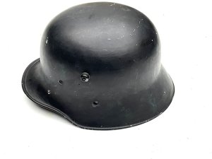 Imperial germany soldiers steel helmet from the 1st world war, overall condition very good good liner and chin strap size 64-66, reference dbss tel: we accept online payments for all our items listed: bank transfer cash on collection or if wishing over the phone using your debit or credit cards, also doing layby payments plan, or email giving your address details & contact number and we shall send you your items invoice to make