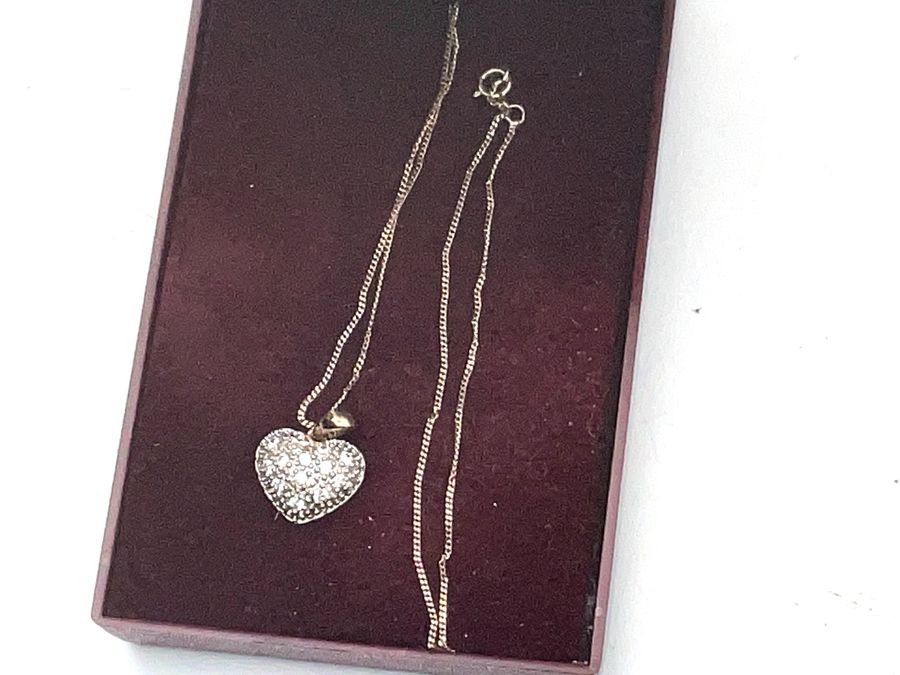 Primary image for Cluster Of Diamonds Pendant & Gold Necklace