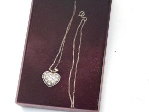 Beautiful refined lady’s necklace, chains stamped 375 for 9ct gold the heart shape pendants also 9ct and lengths 50 cm approximately all is in as new condition, reference drc3 tel: we accept online payments for all our items listed: bank transfer cash on collection or if wishing over the phone using your debit or credit cards, also doing layby payments plan, or email giving your address details & contact number and we shall send you your items invoice to make