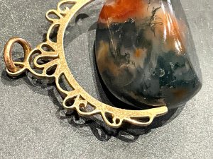 Large and heavy beautiful stone pendant, all in excellent condition length being 33 mm heights 40 mm depths 22 mm, reference drc3 tel: we accept online payments for all our items listed: bank transfer cash on collection or if wishing over the phone using your debit or credit cards, also doing layby payments plan, or email giving your address details & contact number and we shall send you your items invoice to make