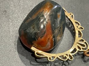 Large and heavy beautiful stone pendant, all in excellent condition length being 33 mm heights 40 mm depths 22 mm, reference drc3 tel: we accept online payments for all our items listed: bank transfer cash on collection or if wishing over the phone using your debit or credit cards, also doing layby payments plan, or email giving your address details & contact number and we shall send you your items invoice to make