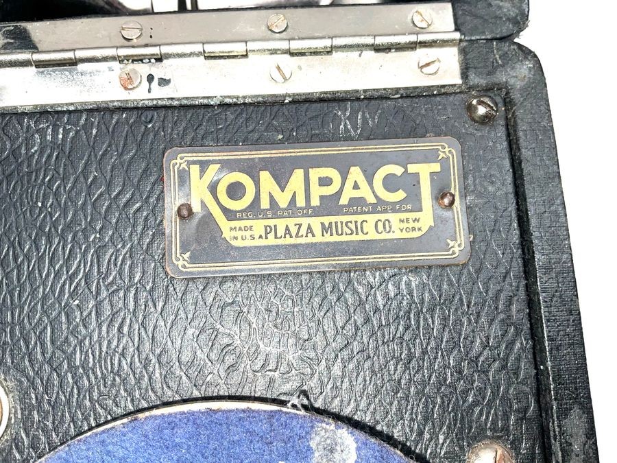 Kompact Plaza Music Record Player