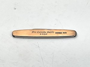 Sir phillip colville smith's own personel gold pocket knife, grand secretary (1917–1937 was the grand secretary, or chief executive, of the united grand lodge of england, the governing body of freemasonry in england ...condition superb history is well worth a minute,