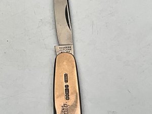 Sir phillip colville smith's own personel gold pocket knife, grand secretary (1917–1937 was the grand secretary, or chief executive, of the united grand lodge of england, the governing body of freemasonry in england ...condition superb history is well worth a minute,