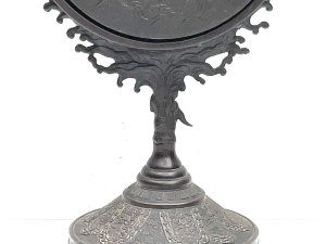 The best, signed bronze late victorian in excellent condition fantastic designs adorn this has the drummer boy atop a unique work by a japanese artist, standing 60 cm high the gongs diameter being 28 cm depth at base is 20 cm, this is very heavy, will ship worldwide reference dgs tel: we accept online payments for all our items listed: bank transfer cash on collection or if wishing over the phone using your debit or credit cards, also doing layby payments plan, or email giving your address details & contact number and we shall send you your items invoice to make
