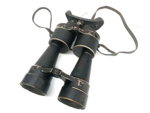 Submarine's commanders binoculars, the german kriegsmarine used the huet french ones as they were superior to their own zeiss ones, this pair has the rare fixed filters that are retractable see pictures, the visions are clear on both sets of lenses,