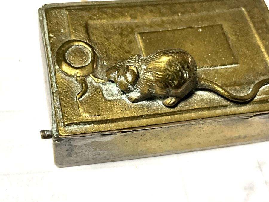 Mouse On The Top Vesta Box