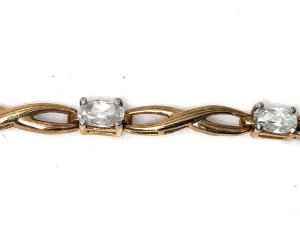 Superb ladys bracelet thats adorned with qz stones solid gold 375 conditionds superd too, length of 18cm weighing in total 5.14grams. Reference drc2 tel: we accept online payments for all our items listed: bank transfer cash on collection or if wishing over the phone using your debit or credit cards, also doing layby payments plan, or email giving your address details & contact number and we shall send you your items invoice to make