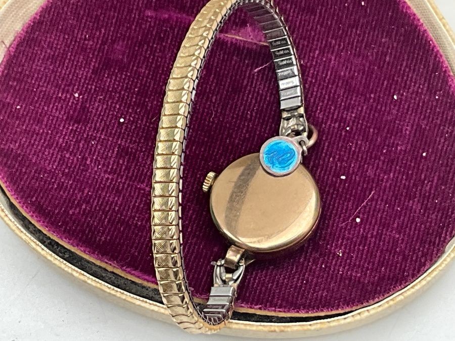 Gold Ladys Smiths Wristwatch