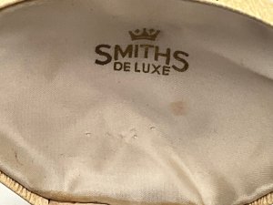 Superb vintage gold 9ct ladies wristwatch by smiths watches having expandable bracelet of quality, watches mechanical movements in very good working order, watch is in excellent condition, comes with case, reference drc2