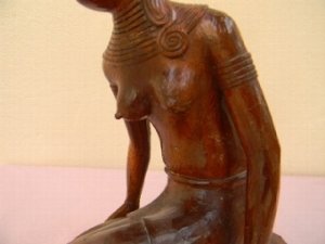 Superb carved figure of young zulu girl in sitting pose this work is very early victorian and is in superb condition stands 28cm high. Contact us direct for your delivery collection postal options also note the shipping costs for international is for australia yours if closer will be possibly less please contact us direct for delivery collection options, we ship worldwide also note we give good rates for delivery to holland spain and portugal also note buyers must provide contact phone number for your delivery date to be confirmed note most heavy and bulky items will cost £95 for delivering to mainland uk. Also prefer to be phoned on for inquiries on all aspects of items we have for sale. We accept paypal cheque credit debit card bank transfers and payment on collection please take a look at our website and see the rest of our stock as adding daily