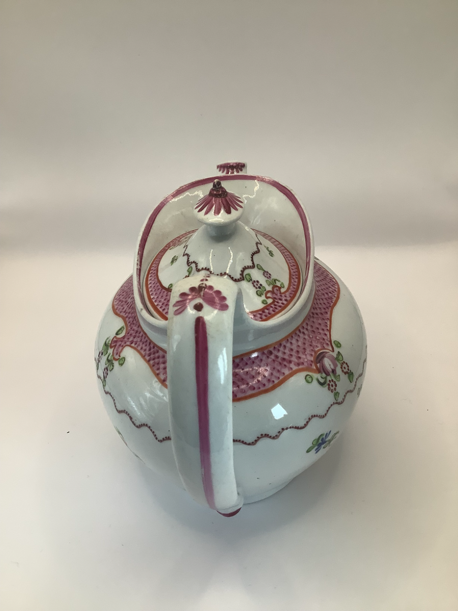 Superb New Hall Boat Shape Teapot In Pattern 173