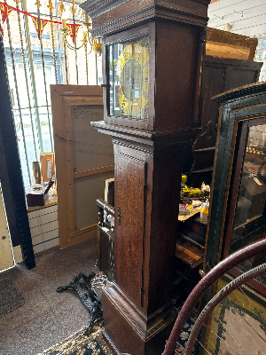 A lovely 30 hour grandfather clock by Shropshire maker, Tong of Baddely. Circa mid 18th century and runs perfectly.