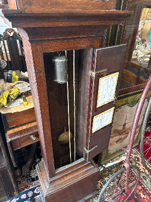 A lovely 30 hour grandfather clock by Shropshire maker, Tong of Baddely. Circa mid 18th century and runs perfectly.