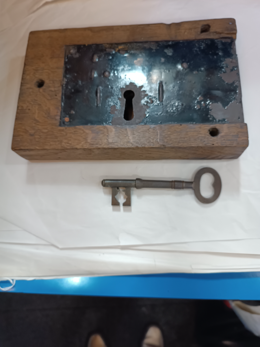 Discover our collection of 19th century wooden cased door locks. Perfectly working with keys and a size of 23x15cm. Order now to secure your doors with vintage style!