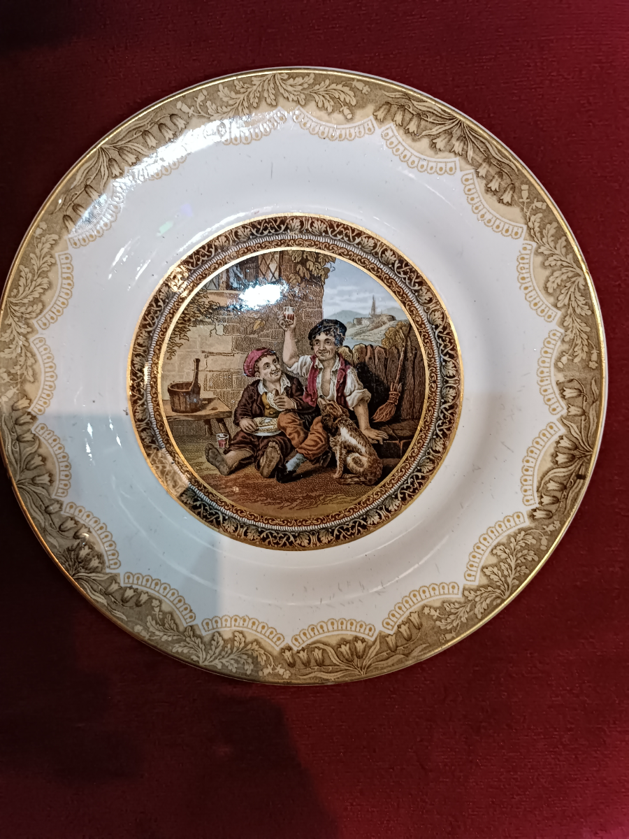 Explore our collection of 19th century Prattware plates. Stunning design featuring 2 celebrating boys. Sized at 21.5 cm. Order now and invest in history!