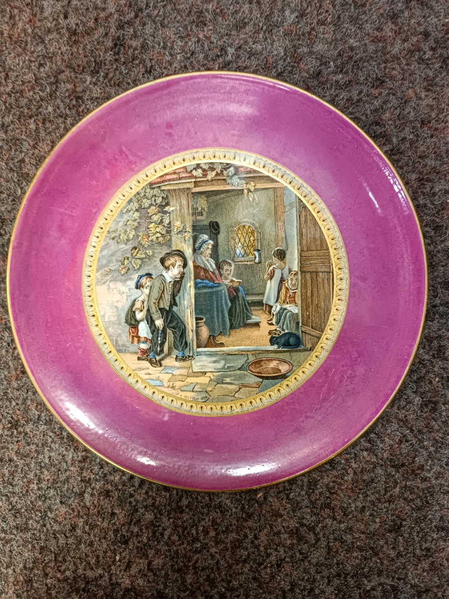 Discover our 19th century Prattware plate, "The Truant," designed by T. Webster, Fenton. Features a 24 cm diameter. Shop now in great condition!