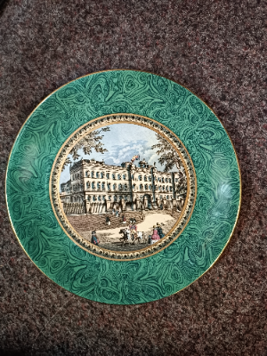 Discover vintage 19th c Prattware Plate, featuring Buckingham Palace before John Nash's alterations. A unique piece with green Malachite border and gilt finish, measuring 23 cm. Shop now!