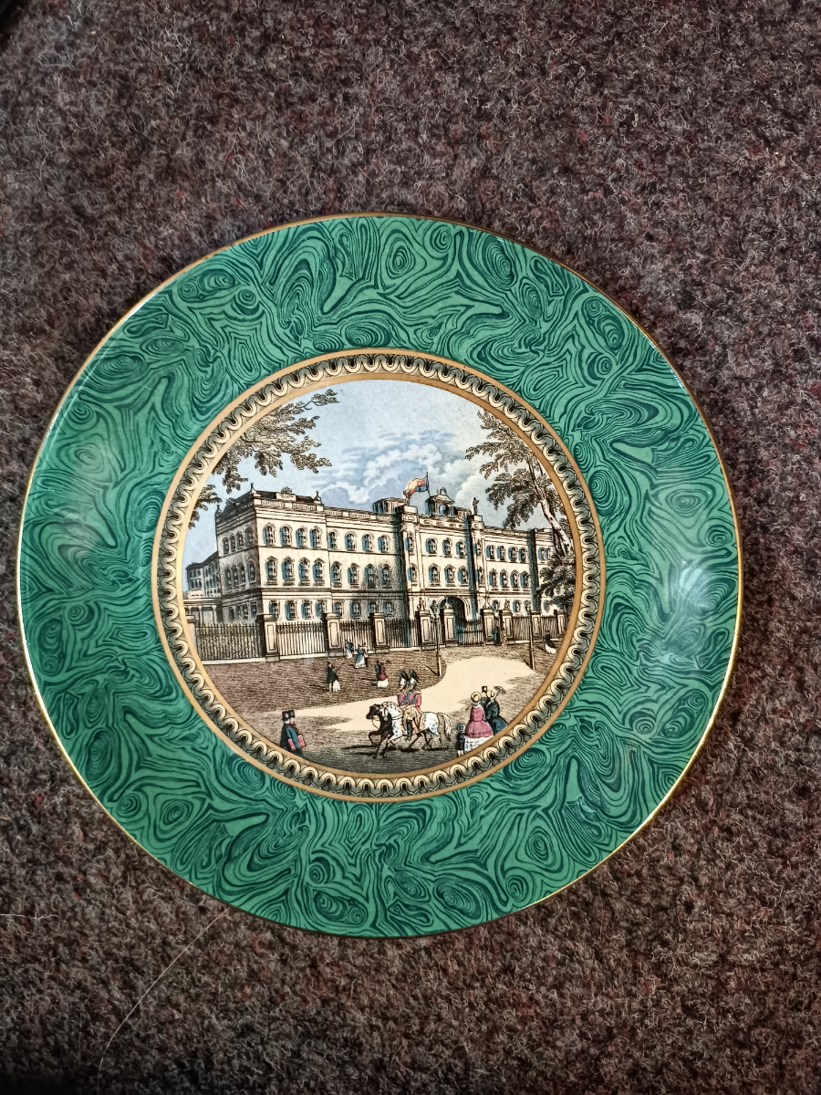 Discover vintage 19th c Prattware Plate, featuring Buckingham Palace before John Nash's alterations. A unique piece with green Malachite border and gilt finish, measuring 23 cm. Shop now!