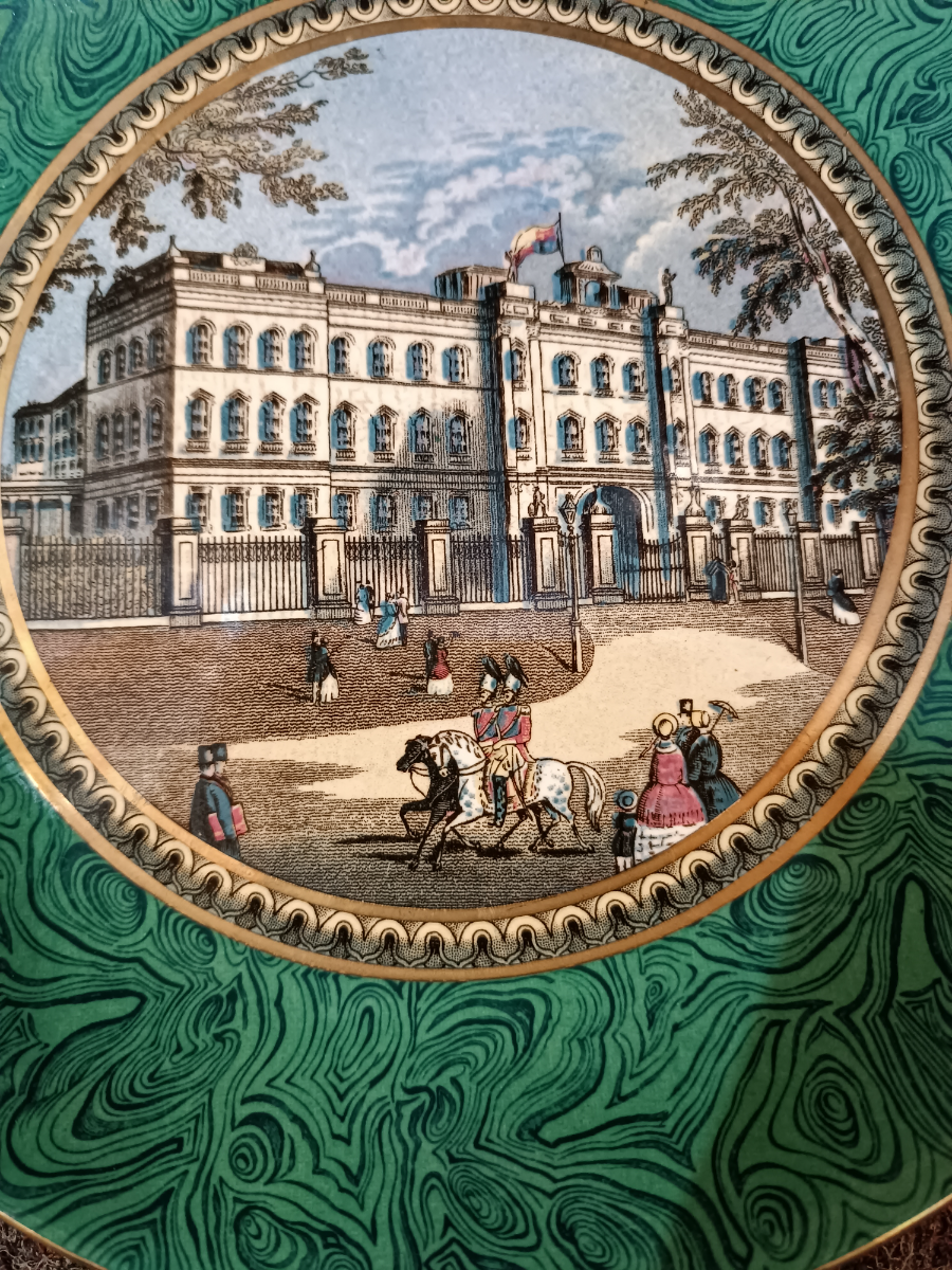 Discover vintage 19th c Prattware Plate, featuring Buckingham Palace before John Nash's alterations. A unique piece with green Malachite border and gilt finish, measuring 23 cm. Shop now!