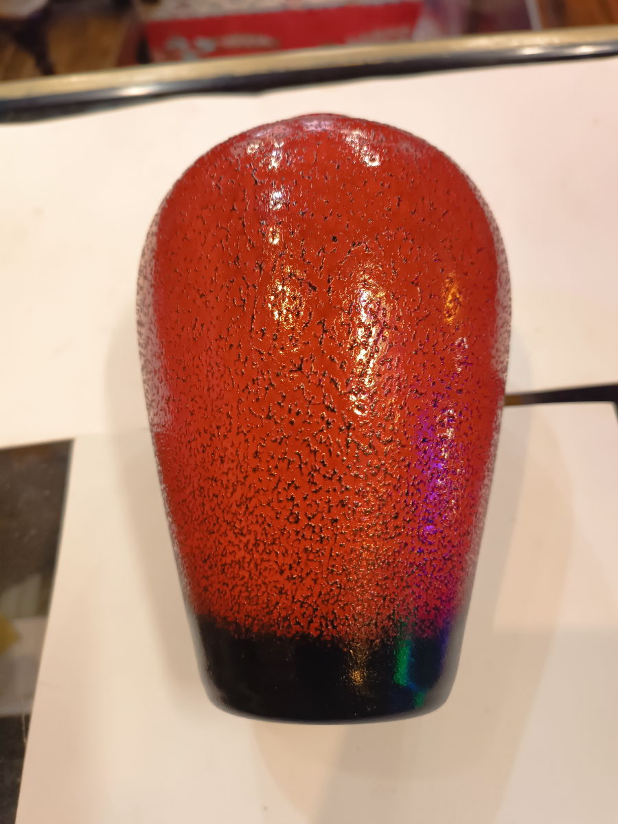 Explore our range of 20th-century Stuart Strathearn Dark crystal glass vases by Iestyn Davies. Add a touch of elegance to your decor - Shop now!