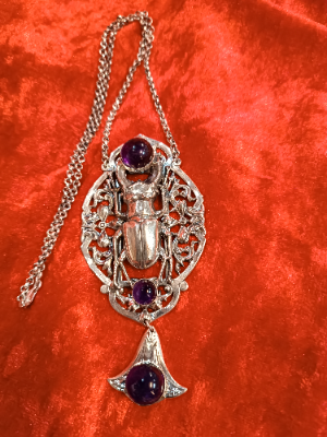 A Large Silver Necklace Set With 3 Caberchon Cut Amethyst Scarab Beetle Pendant