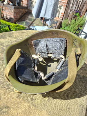 Discover our collection of postwar SSH40 helmets from the Red October Plant, Stalingrad, 1957 edition. Immerse yourself in history with this rare find. Shop now!