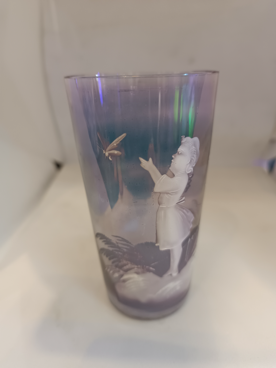 uploads/A-Mary-Gregory-Amethyst-Glass-Tumbler-21691721ae221b7aws.jpg