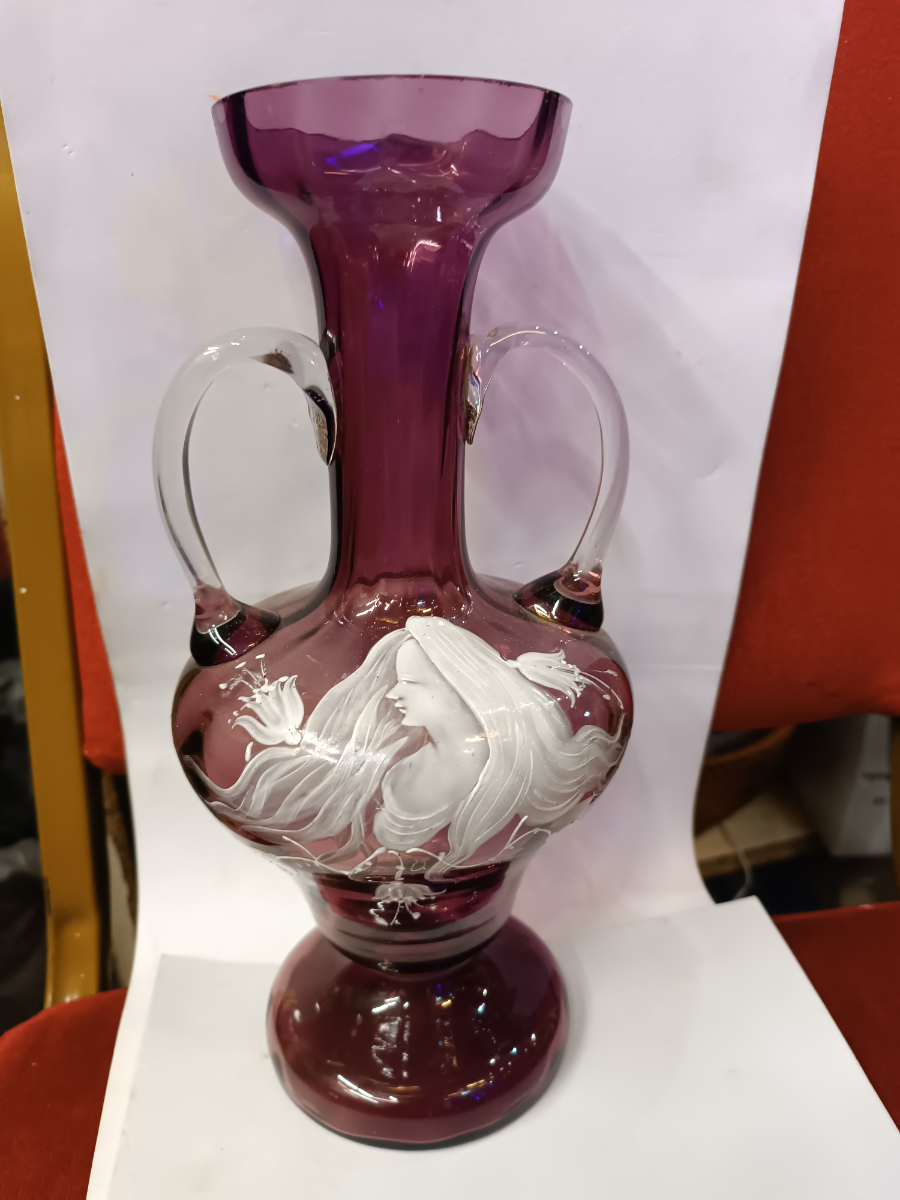 A Mary Gregory Amethyst Vase With 2 Handles
