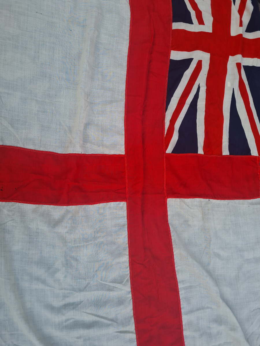 Discover our vast collection of authentic WW2 Royal Navy Ensign! Size 265x130cm. Order now and own a piece of history.