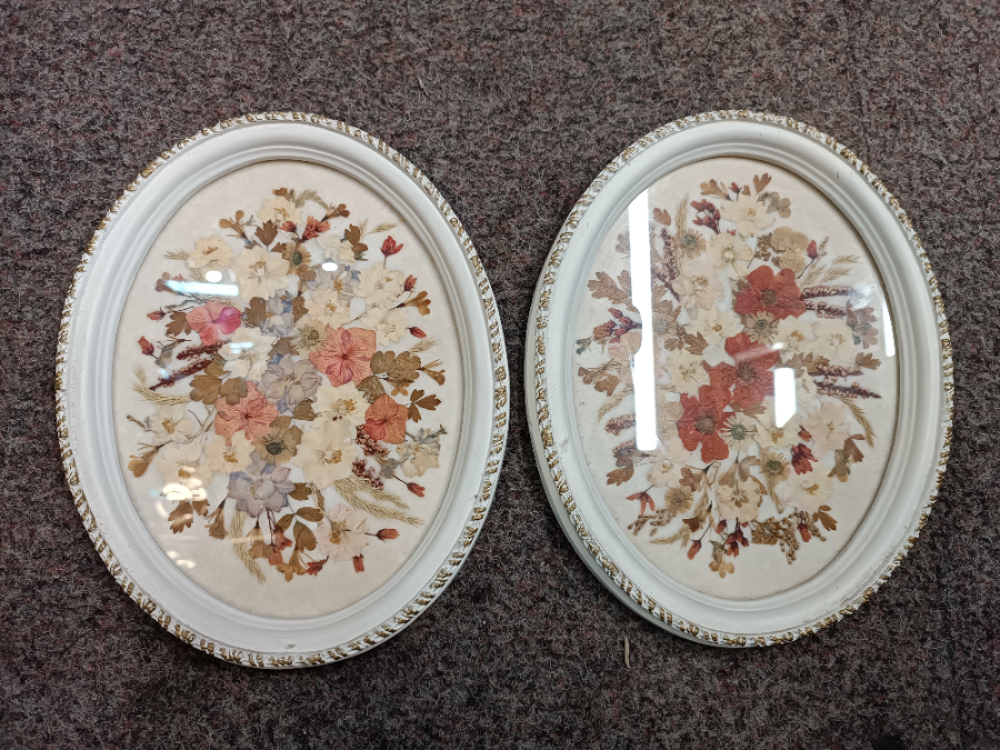 uploads/A-Pair-Of-Handcrafted-Dried-Flowers-Frames-by-Maggie-2168fa40cc4b337aws.jpg