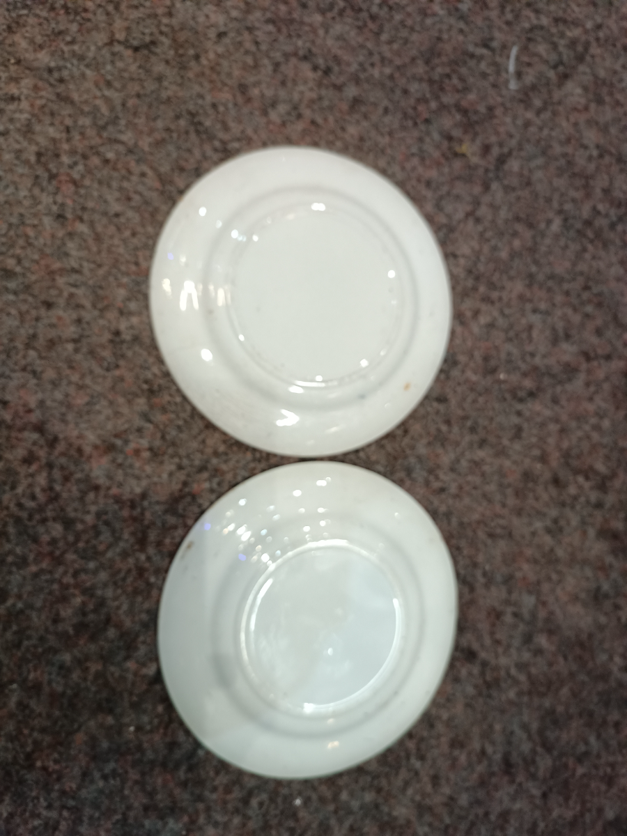 Explore our stunning collection of Prattware plates, celebrating Shakespeare's birthplace. Authentic, in excellent condition. Order yours today and own a piece of literary history!