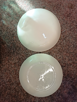 Discover our collection of 19th-century Prattware plates. Features a pink border, gilt finish, and a stunning hunting scene. Shop now for timeless elegance!