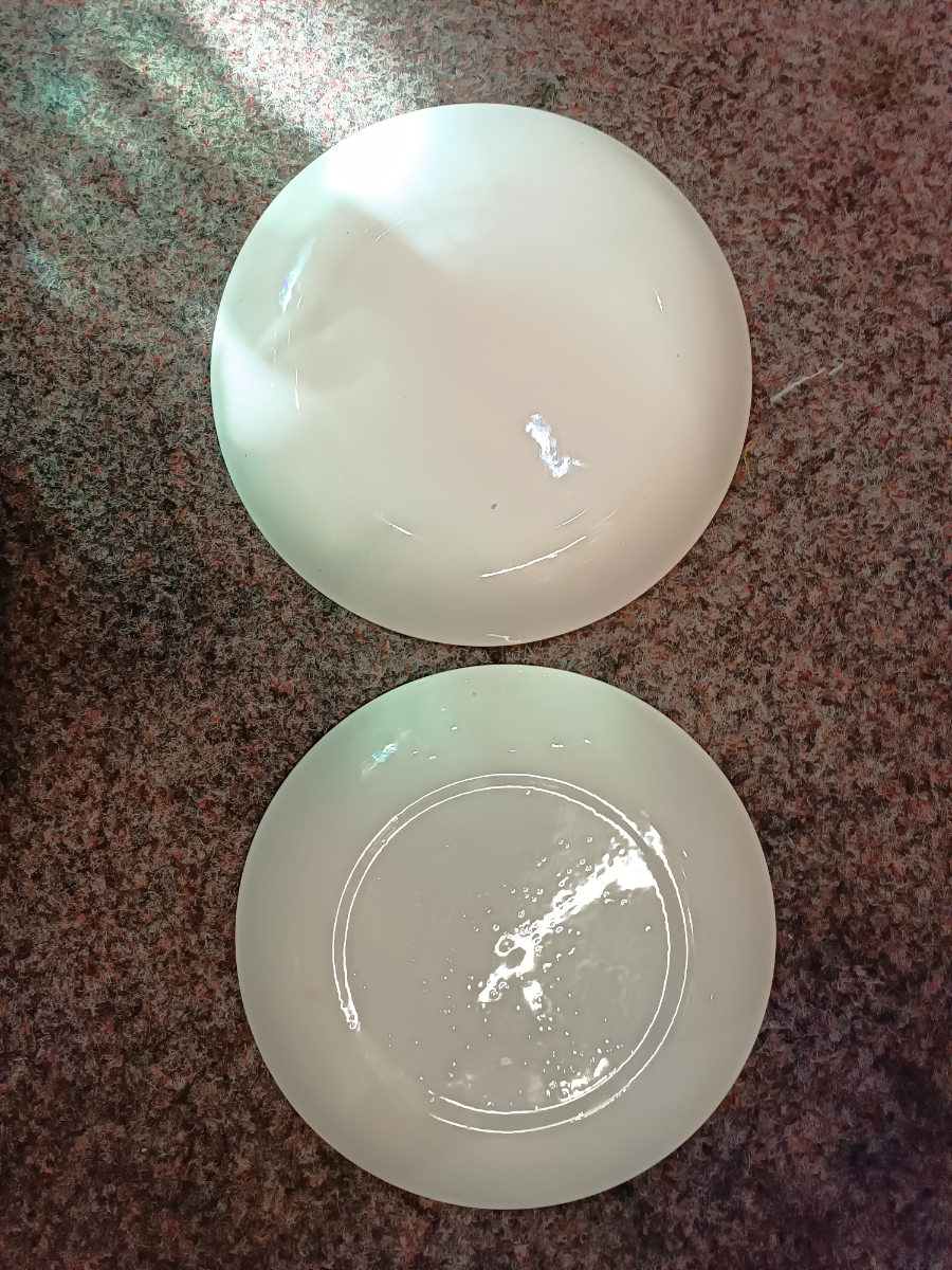 Discover our collection of 19th-century Prattware plates. Features a pink border, gilt finish, and a stunning hunting scene. Shop now for timeless elegance!