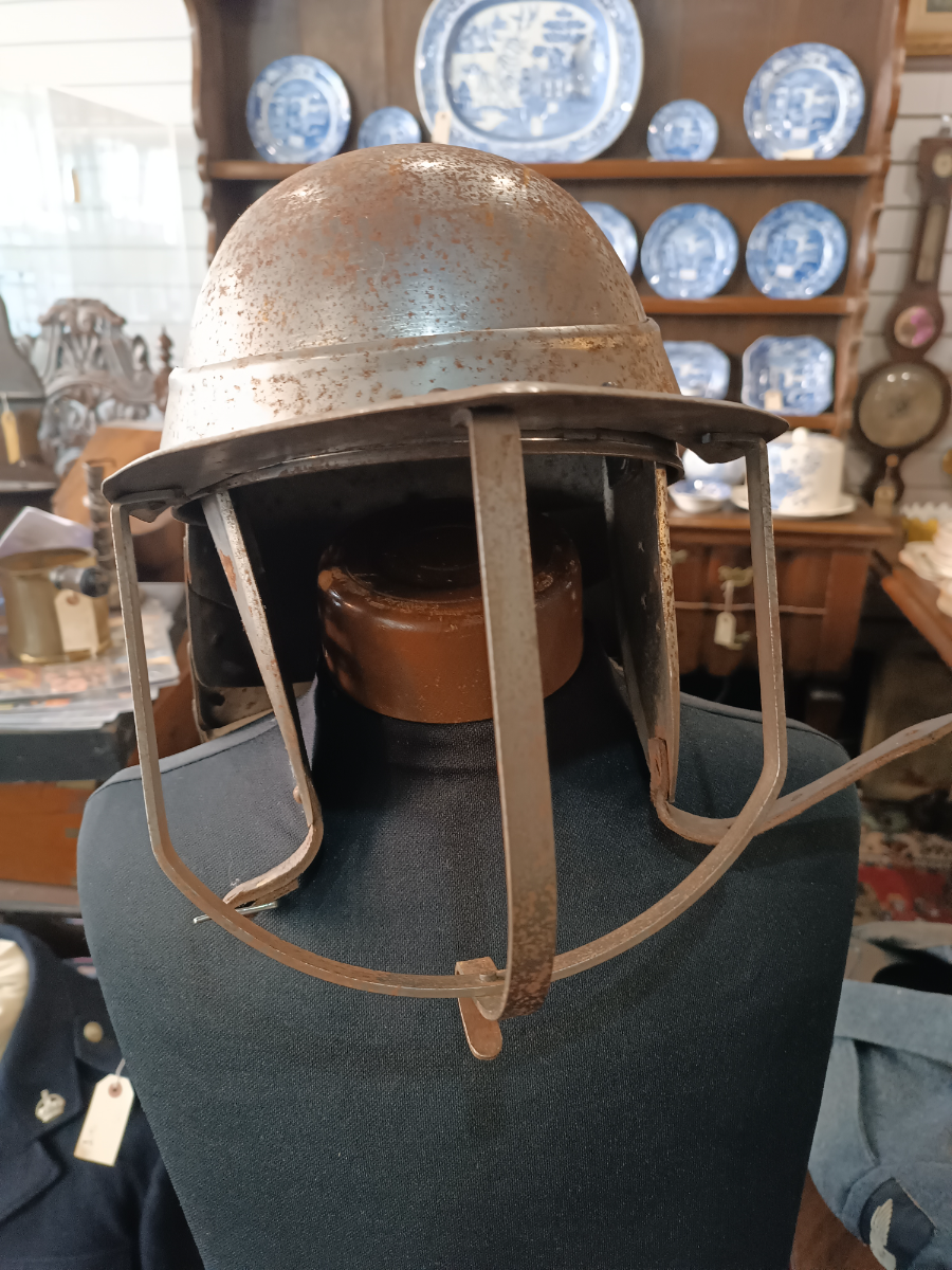 uploads/A-Reproduction-Civil-War-Lobster-Helmet-21670a7cd4d9ee5aws.jpg
