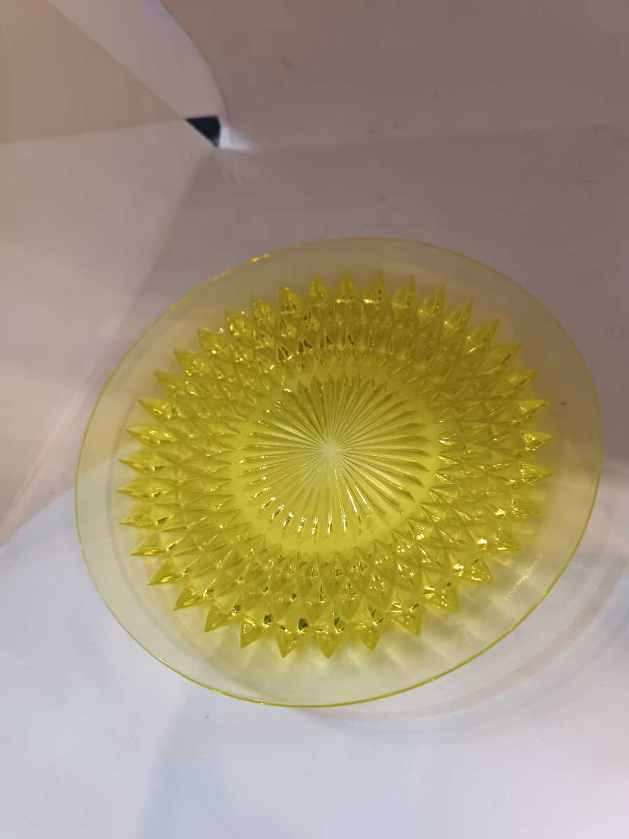 A Set Of Early Davidson Uranium Conserve Dish And Stand