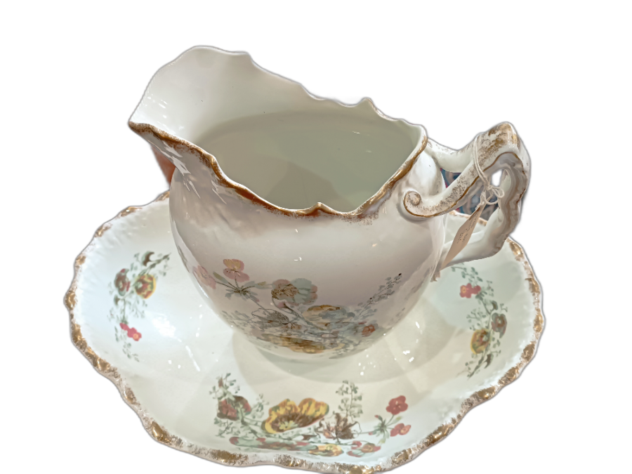 Explore our Victorian Toilet Set by Turners of Tunstall, a perfect blend of history and elegance. Don’t miss the delicate, colorful floral design. Buy now!