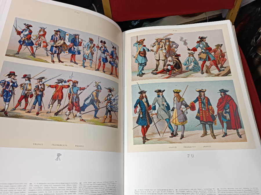 A Very Large The Complete Costume History ( Vollstandige Kostumgeschichte Le Costume Historique