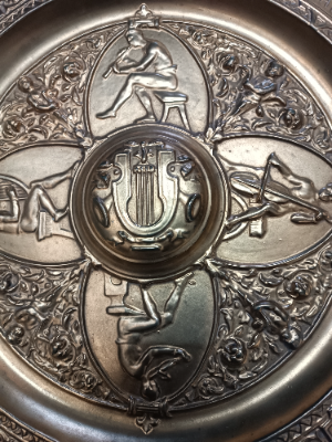 Discover our range of Victorian "Composers" pottery wall plaques by Doulton Lambeth, Burslem, exquisitely guilded. Act now, own a piece of music history!