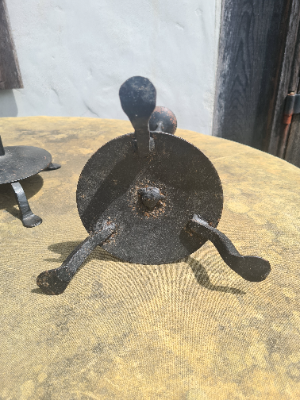 Discover our range of quality cast-iron candlesticks. At 46cm, they add style to any space. Shop now for the perfect home decor addition!