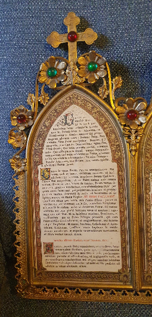 Explore our stunning range of Antique Altar/Canon Boards. Featured product - gilded frame with floral pattern & colored glass stones, measuring 22x17 inches. Shop now!