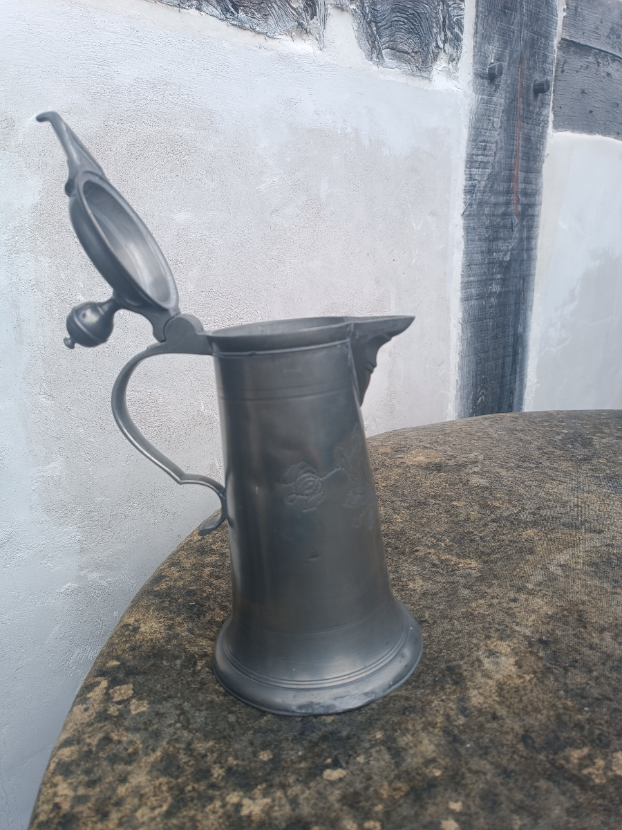 An 18th Century German Pewter Flagon, Dated 1817