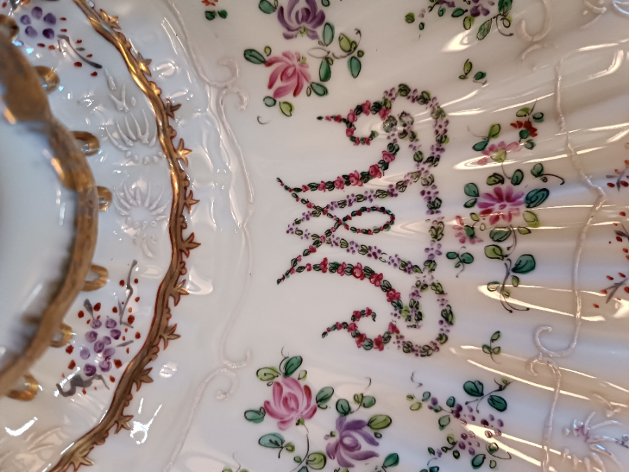 An Unusual 19th C. Samson Shell Form Shaving Bowl